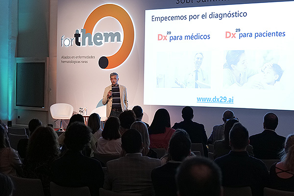Instante de la ponencia 'Diagnóstico con Inteligencia Artificial en HT' del Sobi Summit 2024.