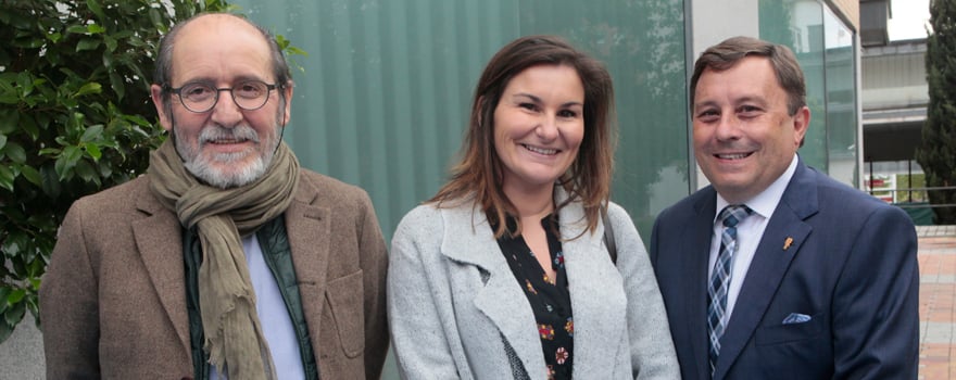 Antolín López Viña, director del PII de Asma de Separ; Raquel Navas, de Teva; y José Miguel Rodríguez González-Moro, director de Relaciones Institucionales de Separ. 