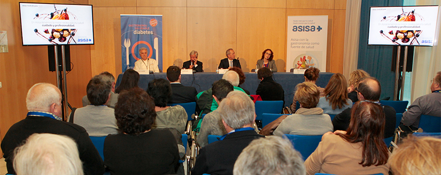 Pedro Larumbe, Rafael Ansón, Jaime Ortiz y Teresa Valero, durante la presentación del libro 'Gastronomía Saludable. Diabetes'.