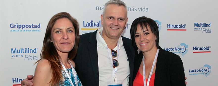 Silvia Vílchez, asistente de marketing junto a Juanjo Martín y Rosi Cabañas, del departamento comercial de Stada. 