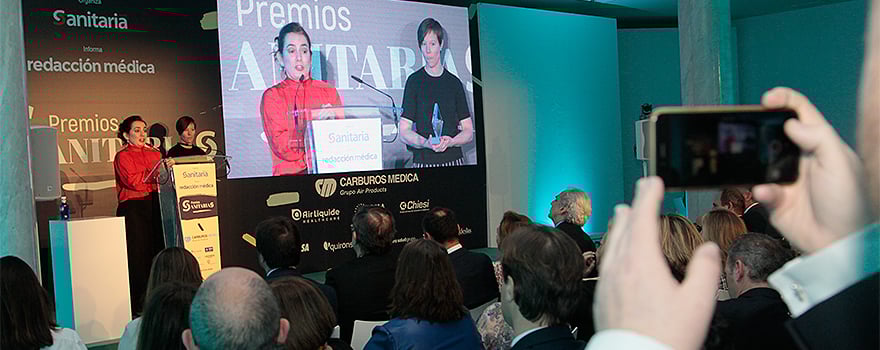 El Palacio Neptuno se convirtió en el lugar idóneo para reivindicar el papel de la mujer en el ámbito sanitario.