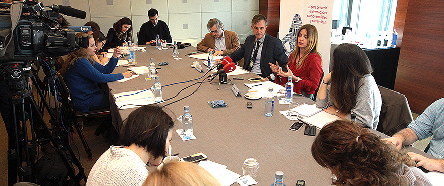 Aspecto de la sala durante la rueda de prensa.