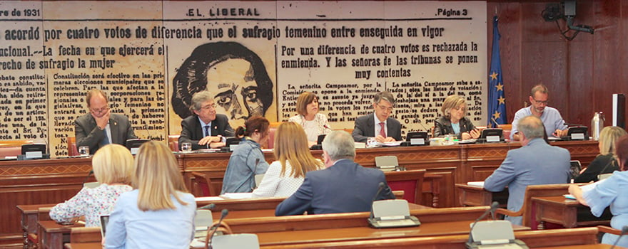 Aspecto de la sala Clara Campoamor, donde ha tenido lugar la Comisión de Sanidad.