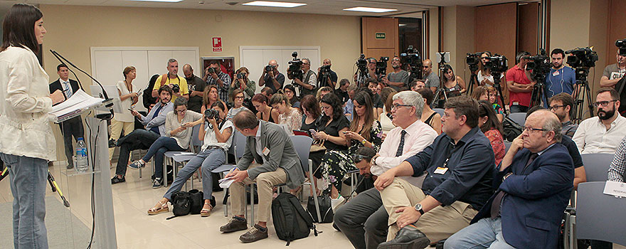 Aspecto de la sala durante la rueda de prensa de la ministra Carmen Montón.