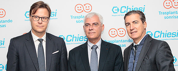 Giuseppe Chiericatti, director general de Chiesi España. Domingo Hernández, Presidente Sociedad Española de Trasplantes (SET) Miguel Ángel Gómez Bravo, Sociedad Andaluza de Trasplantes de Órganos y Tejidos (Satot)y miembro de la junta de la SETH