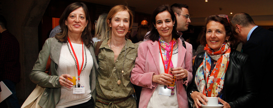 Montserrat Pérez, secretaria de la SEFH; Patricia Sanmartín y Sira Sanz, farmacéuticas del Hospital Fundación de Alcorcón, y María José Mauriz, del Complejo Hospitalario Universitario de A Coruña.