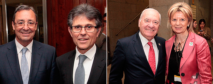 A la izquierda, Mario Mingo y Humberto Arnés, director general de Farmaindustria. A la derecha, Florentino Pérez-Raya y Elvira Velasco, asesora del Gabinete de la exministra de Sanidad, Dolors Montserrat. 