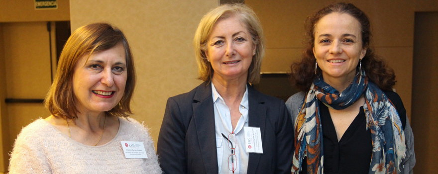 Cristina gómez-Chacón, responsable de la Unidad de Tabaquismo del Ministerio de Sanidad junto a Inmaculada Alfageme, presidenta de Separ y Regina Dalmau, presidenta del Comité Nacional de Prevención del Tabaquismo