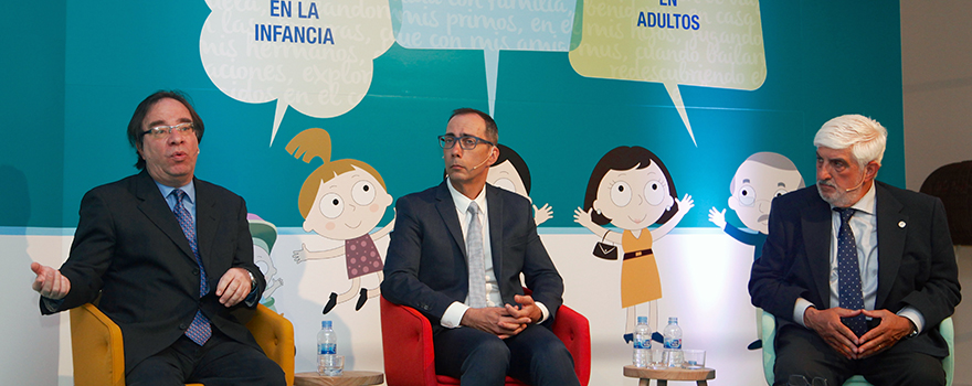 Amós García rojas, Manuel Cotarelo y Fernando Moraga-Llop durante la presentación de 