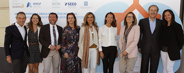 Bernard Gaspar, Fátima Castaño, Julio de la Torre, Tania Massarrah, Patricia Sorribes, Rosario García Campelo, Celia Cortijo, José Luis González Larriba y Virginia Calvo, en la presentación de 'Convivir'.