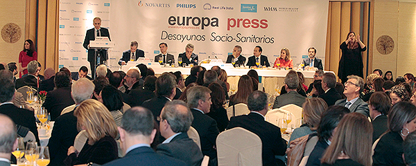 Aspecto de la sala durante la intervención de Enrique Ruiz Escudero.