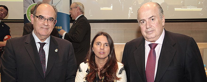 Luis Campos; Raquel Murillo, directora general adjunta de AMA; Ricardo De Lorenzo, presidente de la Asociación Española de Derecho Sanitario.