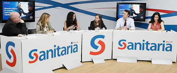 Durante el debate se abordaron cuestiones como la necesidad de formación para que los profesionales sepan cómo atender a pacientes con distintas sensibilidades religiosas.