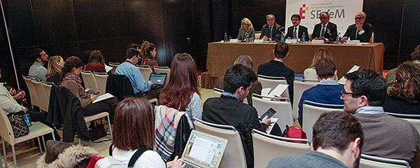 Aspecto de la sala durante la presentación de Sevem