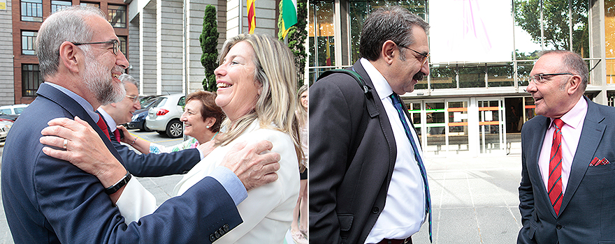 A la izquierda: Fernando Domínguez saluda a Patricia Gómez. A la derecha, Jesús Fernández Sanz habla con José Manuel Baltar, consejero de Sanidad de Canarias.