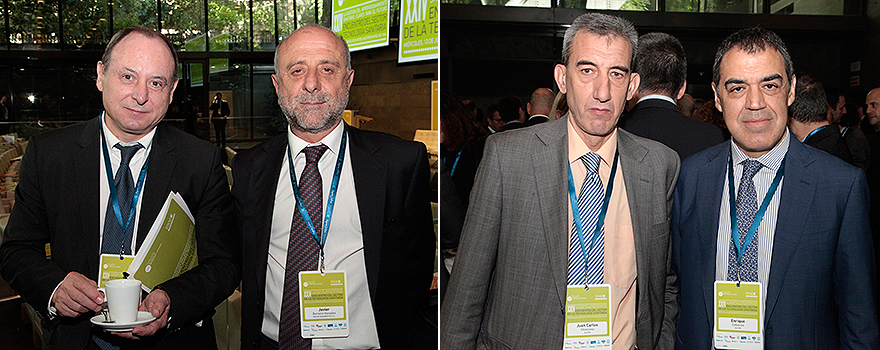 Ignacio López, de Relaciones Institucionales de Philips, y Javier Bareiro, director de Hospital Services de Roche Diagnostics. A continuación. Juan Villanueva y Enrique Cebrecos, ambos de Alcon.