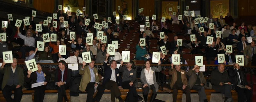 Momento de la votación para los presupuestos de la entidad colegial.