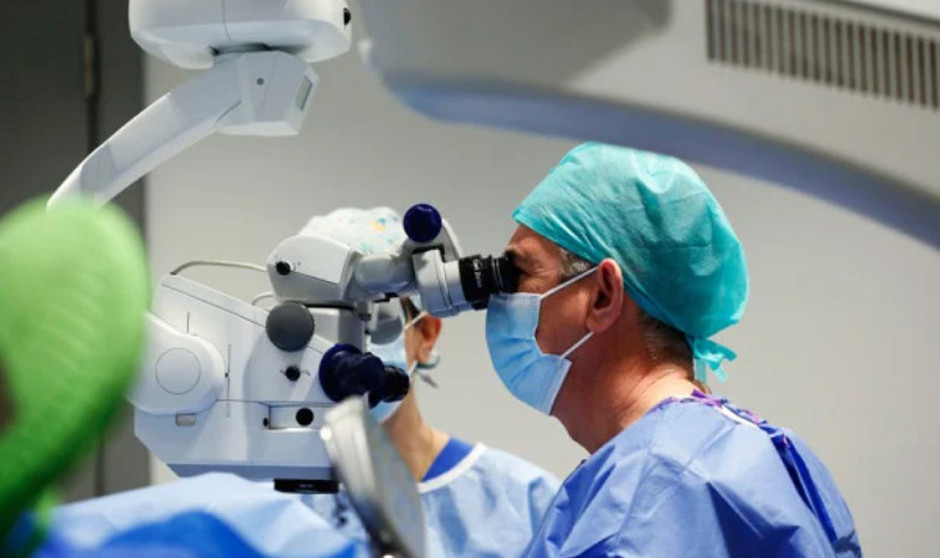 Francia, dispuesta a pagar a médicos oftalmólogos hasta 1.000 euros al día