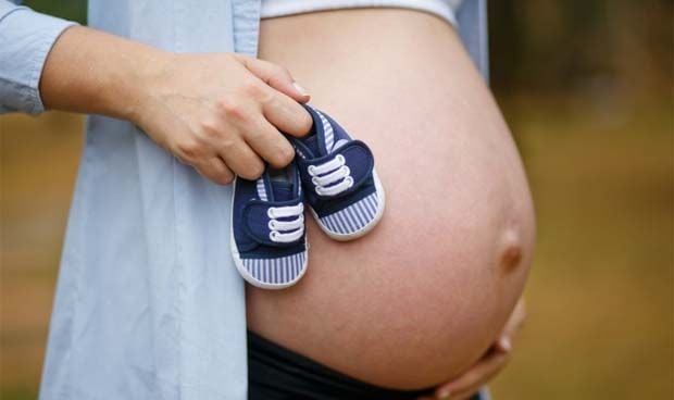 ¿A qué bajas de maternidad y paternidad tiene derecho el MIR?