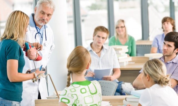 'Abusos' del tutor, clave en la depresión de los estudiantes de Medicina