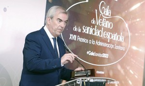 "Ahora que flaquean vocaciones, recordemos los logros del gestor sanitario"