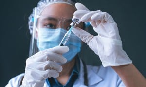  Alergología recomienda no vacunar con Novavax sin un estudio previo
