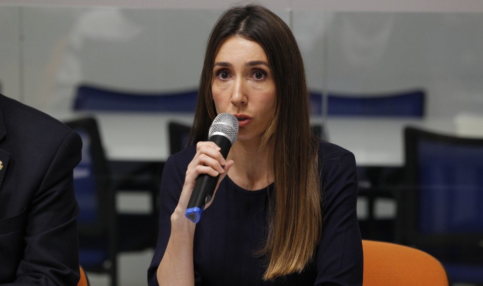 ¿Cómo reclamar el pago de la atención continuada en las extras si eres MIR?