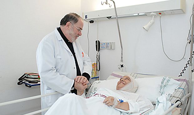 ¿Cuánto cobra un capellán por su labor en el hospital?