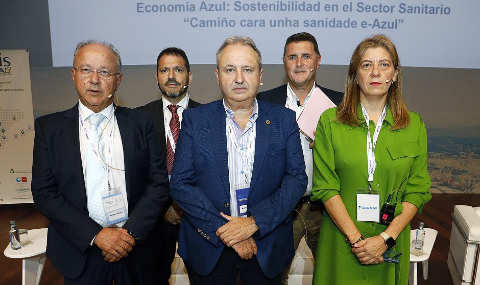 Joaquín Rodríguez Barbero, Antonio Olivares, Vicente García Fernández y Cristina Enjamio, ponentes de la mesa  ‘La tecnología como apoyo a la gestión de la Ingeniería Hospitalaria. Experiencias GMAO’