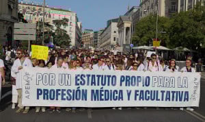 Las 16 organizaciones médicas que conforman Apemyf salen a la calle a protestar por un Estatuto Médico propio.