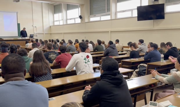 Un médico jubilado critica las preguntas de un simulacro del examen MIR.