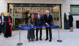 HM Rivas ha sido inaugurado de la mano de Juan Abarca, presidente de HM Hospitales; Aída Castillejo, alcaldesa del municipio; y Enrique Ruiz Escudero, actual consejero de Sanidad de la Comunidad de Madrid.