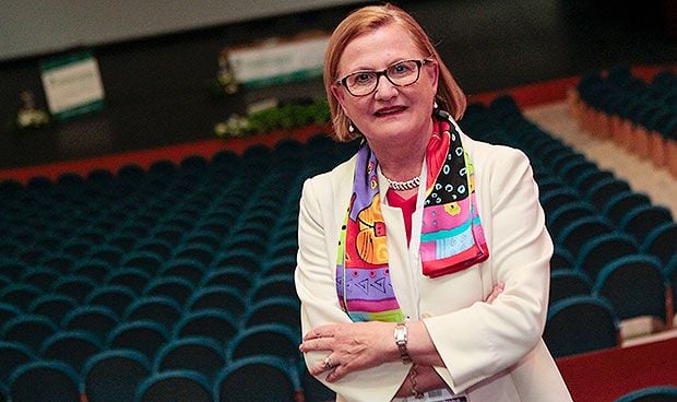 "El SNS necesita incluir la figura de enfermera de referencia en las CCAA"