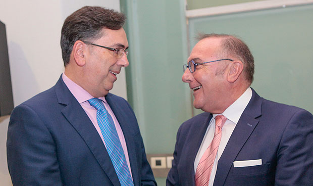 "El trabajo en equipo y el diálogo son el espíritu de la sanidad canaria"