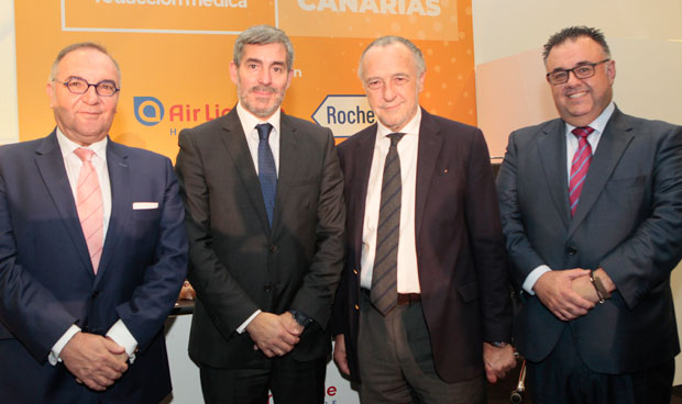 "El trabajo en equipo y el diálogo son el espíritu de la sanidad canaria"