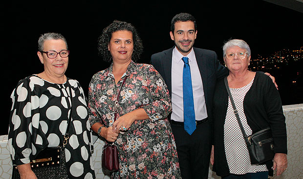 "El trabajo en equipo y el diálogo son el espíritu de la sanidad canaria"