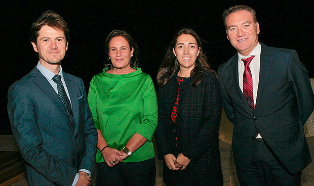 "El trabajo en equipo y el diálogo son el espíritu de la sanidad canaria"