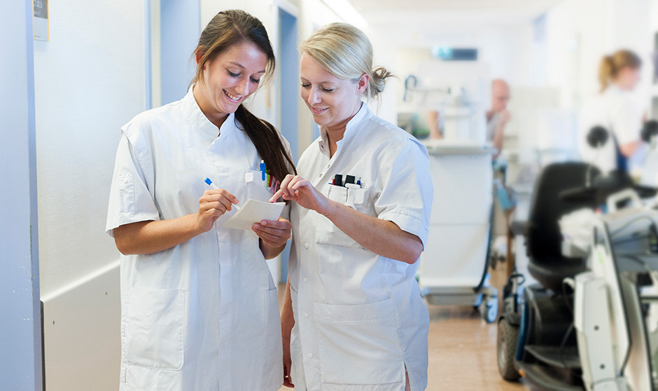 En un hospital francés buscan enfermera sin experiencia