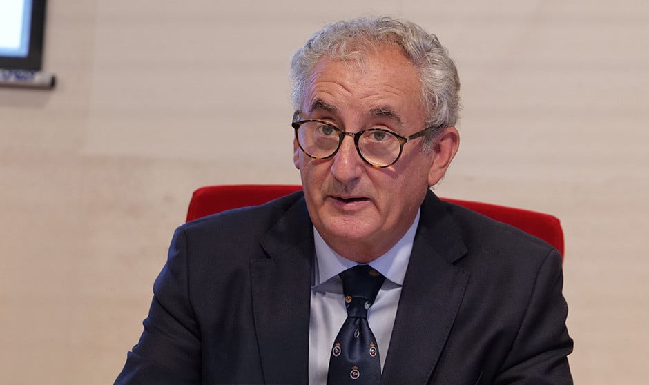 El médico valora positivamente el dictamen por el que los cargos de los Colegios de Médicos podrán disfrutar de permisos