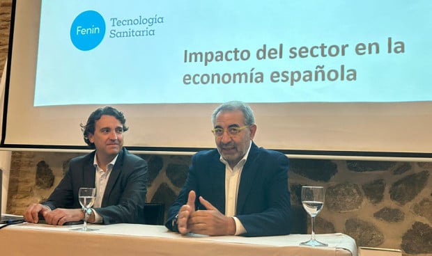 El consejero de Sanidad de Castilla-La Mancha, Jesús Fernández, valora su política de tecnología sanitaria