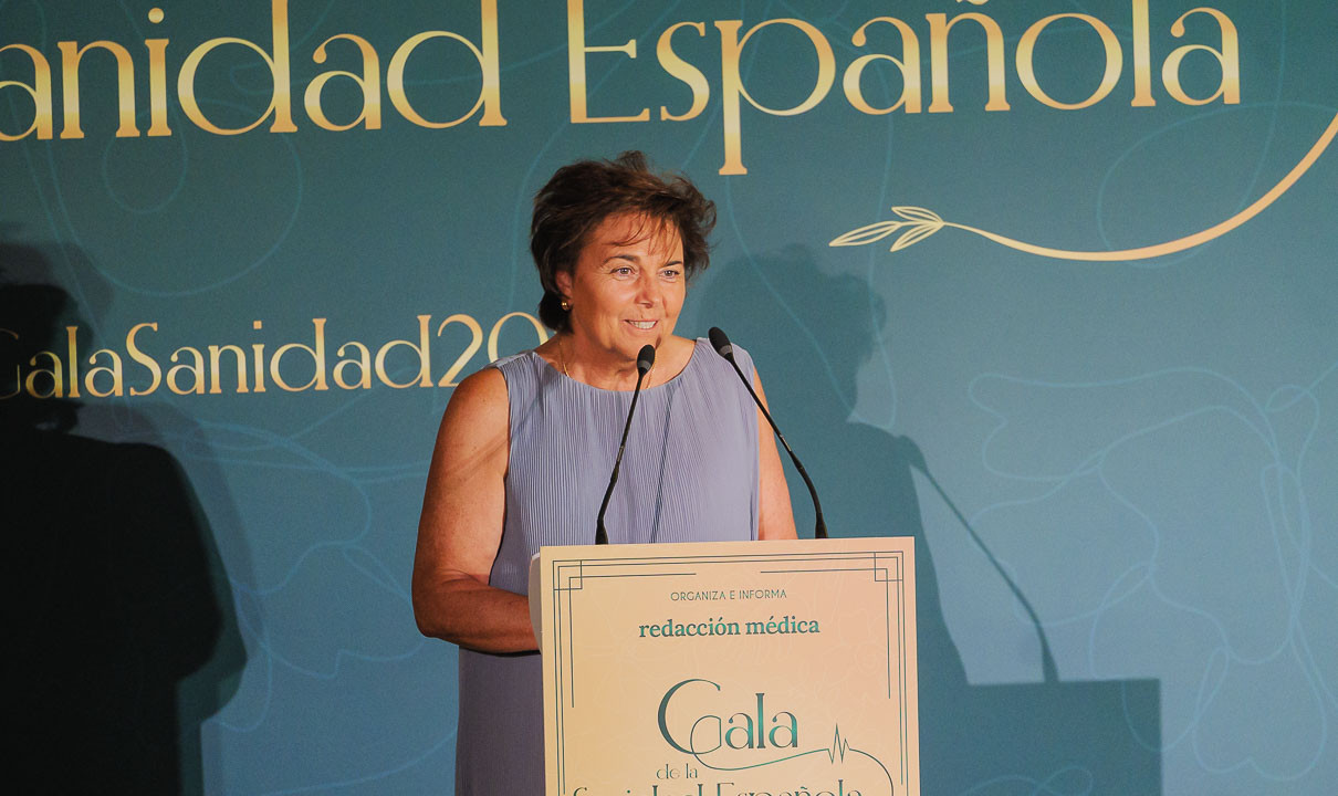 María Isabel de Frutos Iglesias, directora general de Salud Pública de Cantabria, premiada en la Gala de la Sanidad de Redacción Médica
