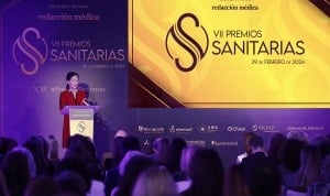 Lucía Alonso recoge su Premio Sanitarias, que reconoce su liderazgo dentro del sector sanitario.