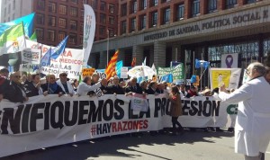 "Gran manifestación" médica en mayo por la defensa de la Atención Primaria