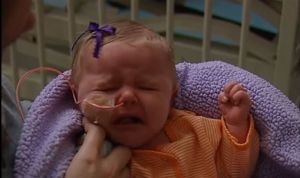 ¿Has escuchado a un bebé con tosferina? El desgarrador vídeo provacunas   