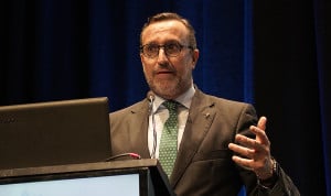 EL neumólogo Bernardino Alcázar defiende usar una técnica diagnóstica en diafragma para detectar EPOC