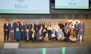 Foto de familia de la octava edición de los Premios Humanizando la Sanidad.