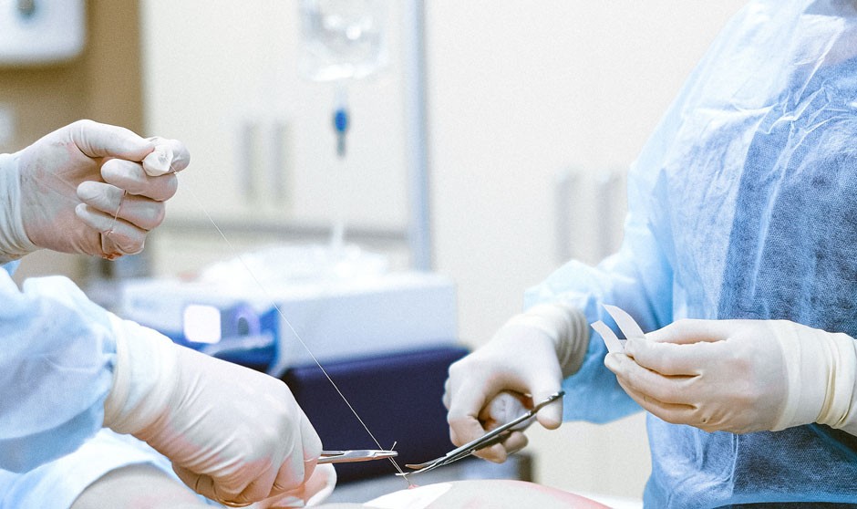 La Cirugía Plástica en HLA Montpellier, experiencia y sintonía con sus pacientes con declaraciones de Valentín Yuste y Mario Secorun.