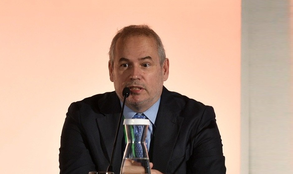 José Martínez Raga analiza la relación entre depresión y trastornos adictivos