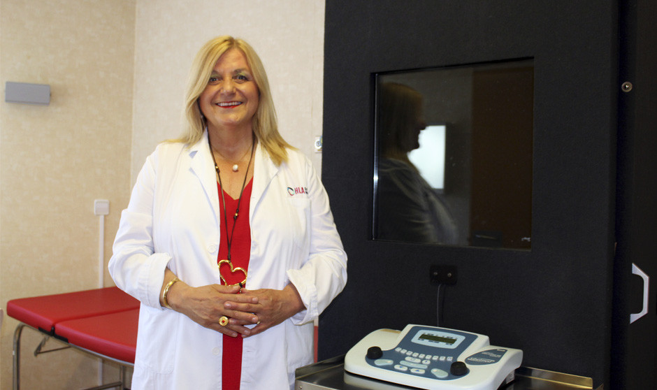 María José Lavilla, otorrinolaringóloga de HLA Centro Médico Zaragoza, explica la disfagia