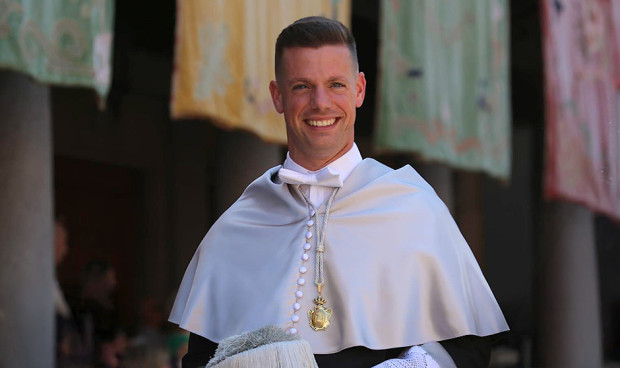 "La oferta de plazas de Enfermería en la pública no satisface la demanda"